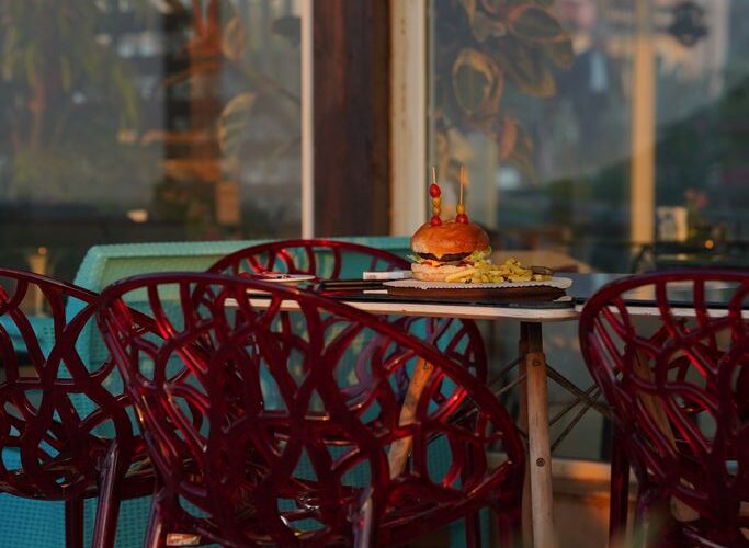 کافی شاپ ساحلی